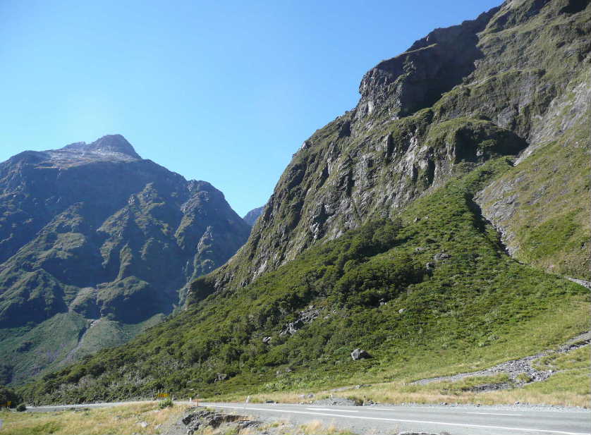 ホーマートンネル前13