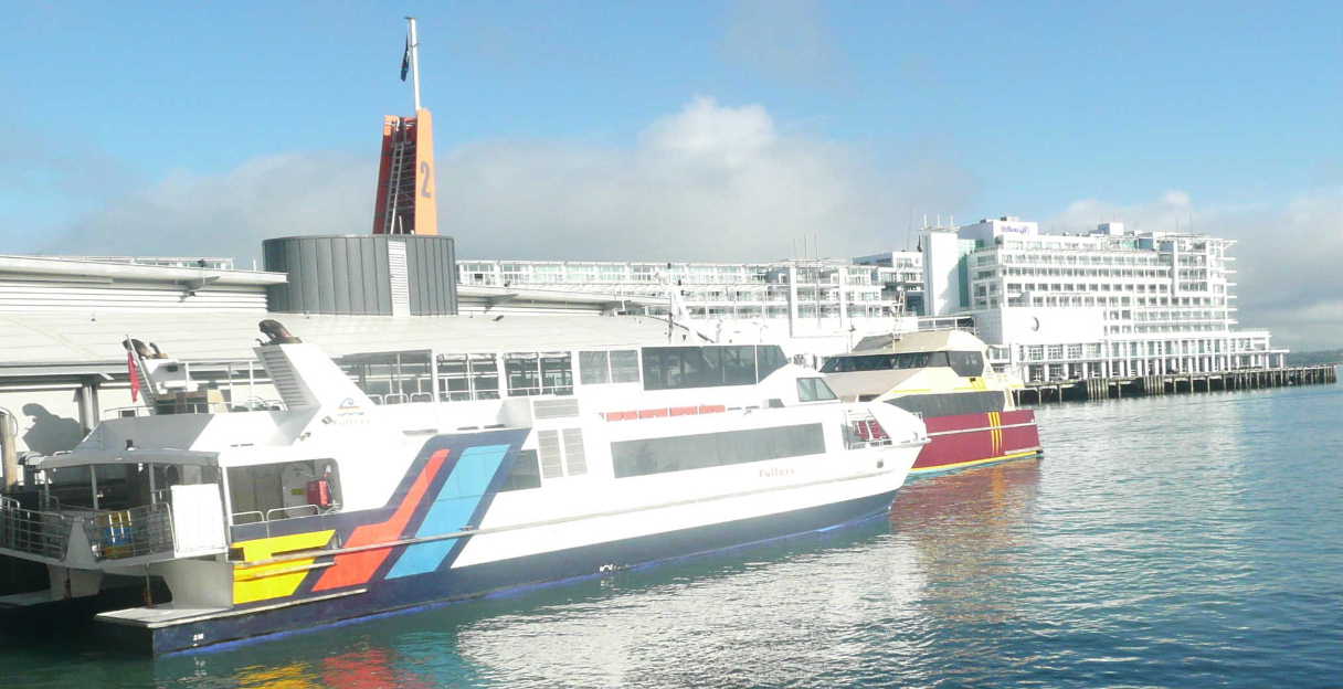 ホテル前桟橋02