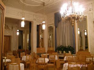 スメタナホール横の喫茶スペース