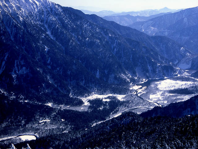 稜線から見下ろす上高地