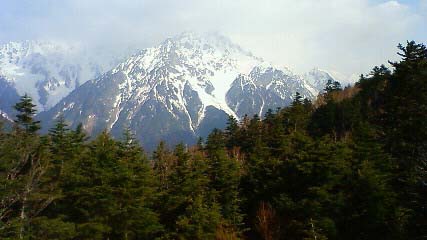 徳本峠より明神岳２