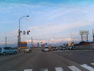 遠くに立山連峰