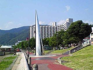 20070728　諏訪湖畔から旅館街を見るﾊﾟｰﾄ２