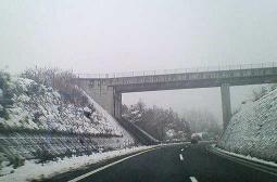 20080104朝の長野道で遭遇した吹雪