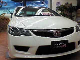 新型ＣＩＶＩＣ　TYPE-R　前部