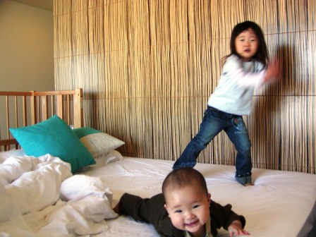 ０６－１０－１９　ホテルで大はしゃぎ