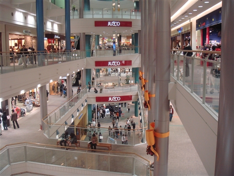 プラウ店内