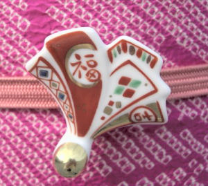 追羽根の帯留め