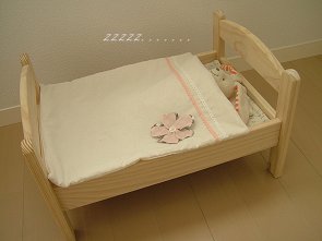 IKEA　お人形用ベッド*