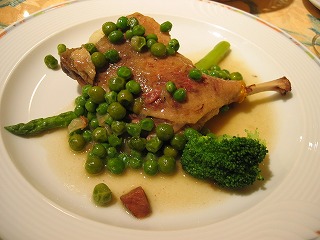 シャラン産鴨モモ肉と春野菜の煮込み