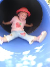 2008.7.7みいちゃん、すべり台