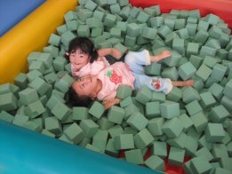 2008.7.7こどもホールのスポンジプール