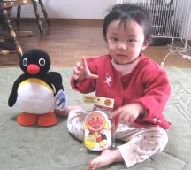 2007.3.11ピングー、アンパンマン弁当箱とみい