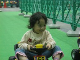 2009.1.4みいちゃん、ゴーカート