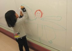 2011.2.19落書きコーナーのきら