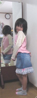 2006.10.11スカートでポーズ（ちい）