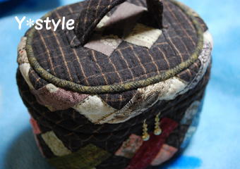 ブラウンのソーイングケース