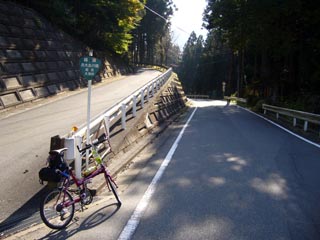 奥大血川林道起点