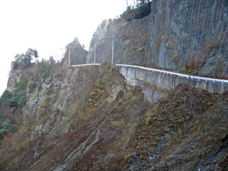 駆ヶ越トンネルと三峰トンネルの間