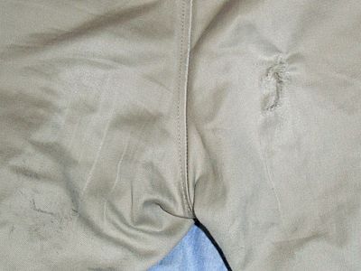 擦り切れたズボン