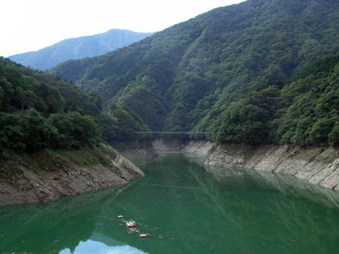 秩父湖　大洞川吊橋