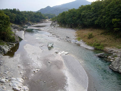 高砂橋より荒川上流方面