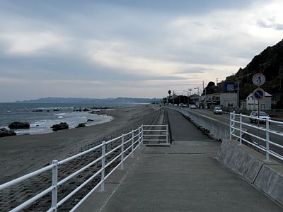 和田白浜館山自転車道(和田漁港付近)