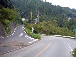 140号線北路に繋がる道