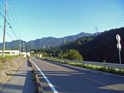 国道140号線　小野原付近