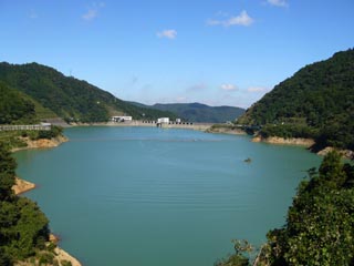 宮ヶ瀬湖と宮ケ瀬ダム