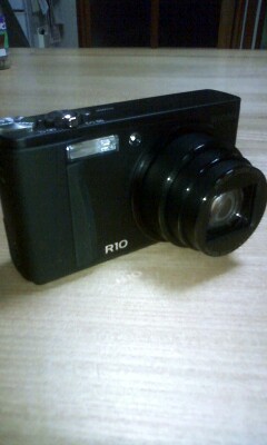 RICOH　R10*