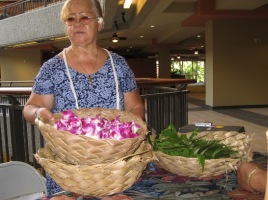 lei making 4.JPG