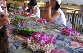 lei making 1.JPG