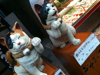 100109_ヤネセン_谷中_ねこねこ.jpg