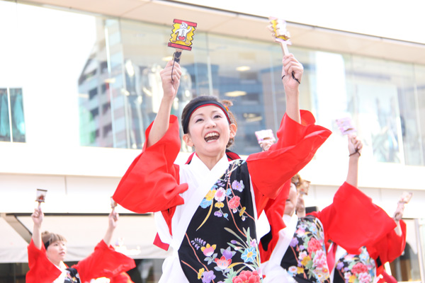 大新宿祭　箱根の芸者さん達のよさこい踊り～徳島県の阿波踊り☆