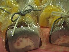 安上がりロールケーキ