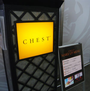 ＣＨＥＳＴ