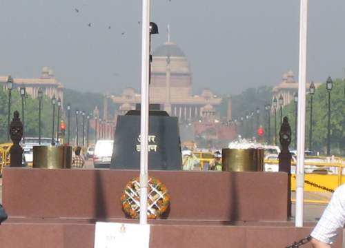 インド門から大統領官邸.jpg