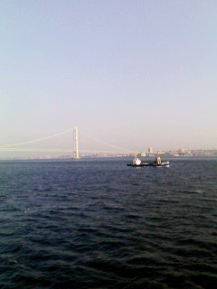20081018早朝の明石大橋