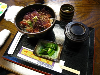 まぐろ丼