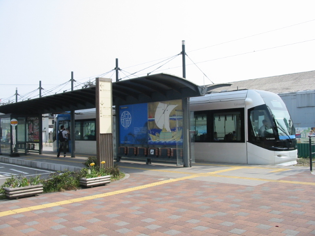 岩瀬浜駅のポートラム