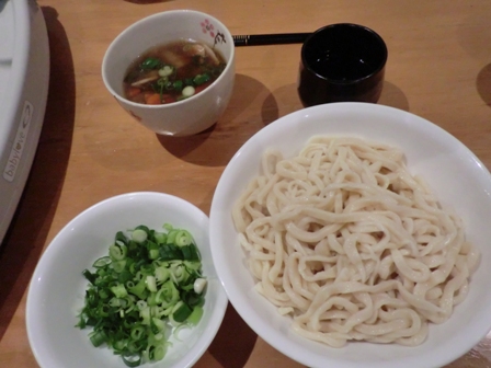 まずは冷たい麺で.JPG