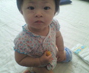 蒸しパン食べてます