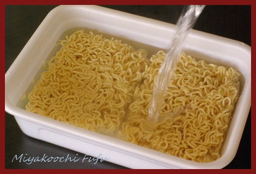 だくだくと注ぎます