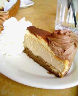 ティラミスチーズケーキ