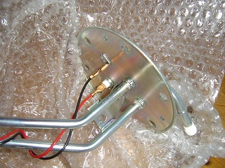 燃料ポンプ上部