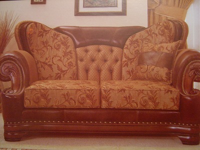 ソファーのクラル（王）