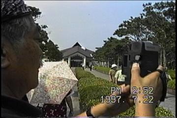 薩摩半島バスツアーNO.９９「知覧」c特攻平和会館遠景