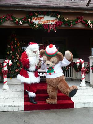 ダッフィーとサンタ