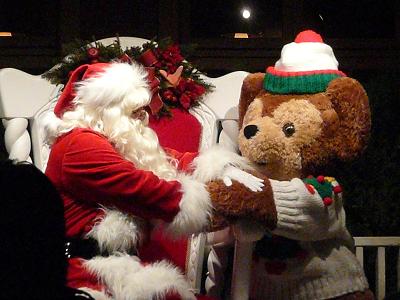 サンタとダッフィー